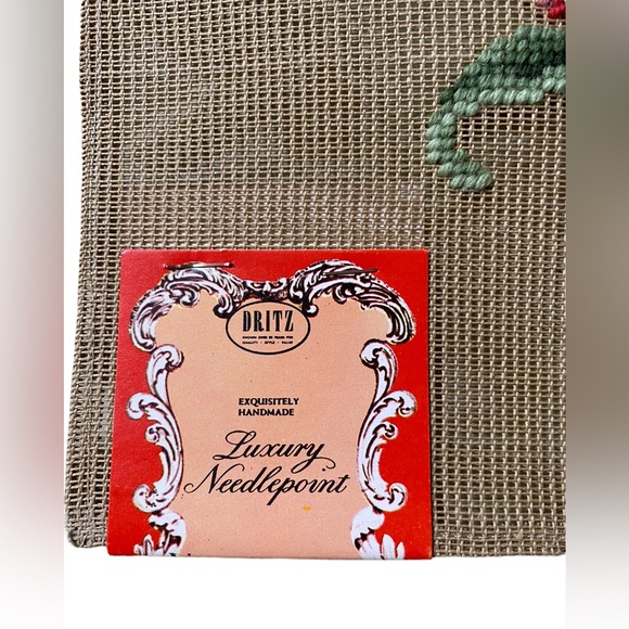 Butterfly Flowers PreWorked VTG NOS Dritz 2606/2 Needlepoint Madeira 13x15 - Picture 3 of 5